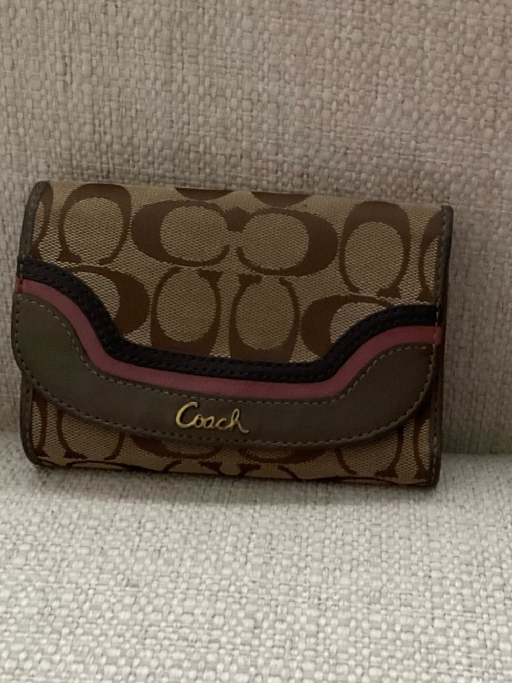 Coach Brown Signature Canvas TriFold Wallet w/ Mauve trim